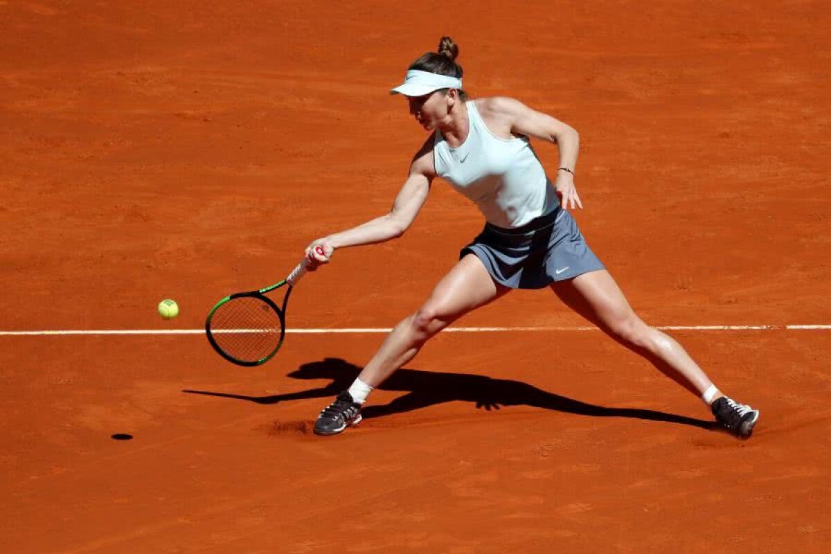 SIMONA HALEP - ASHLEIGH BARTY » VIDEO+FOTO Simona zburdă pe zgura din Madrid! O doboară pe Barty, se califică în semifinale și revine pe locul 2 WTA