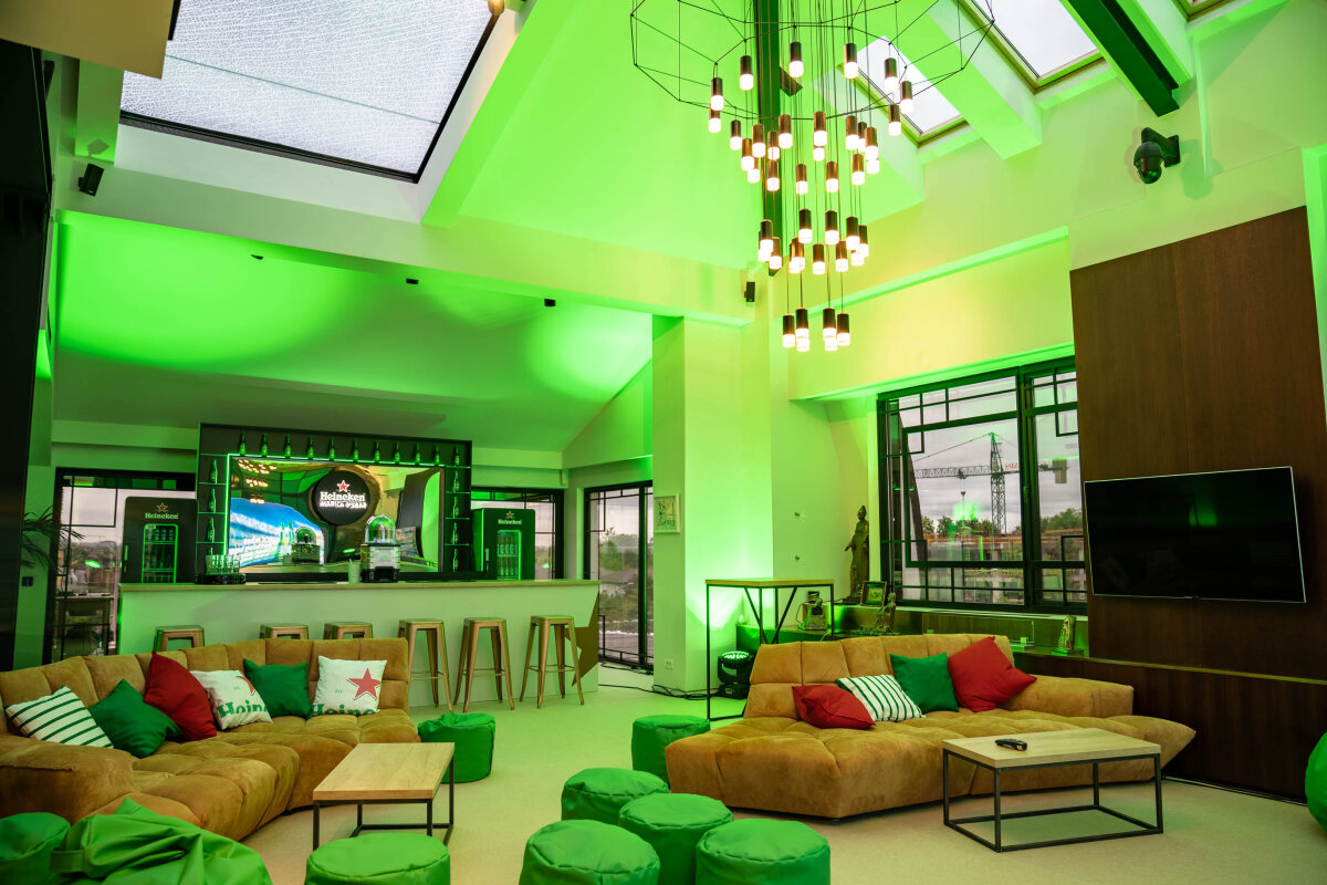 Momentele de neratat din UEFA Champions League se văd în  Home Bar-urile Heineken®