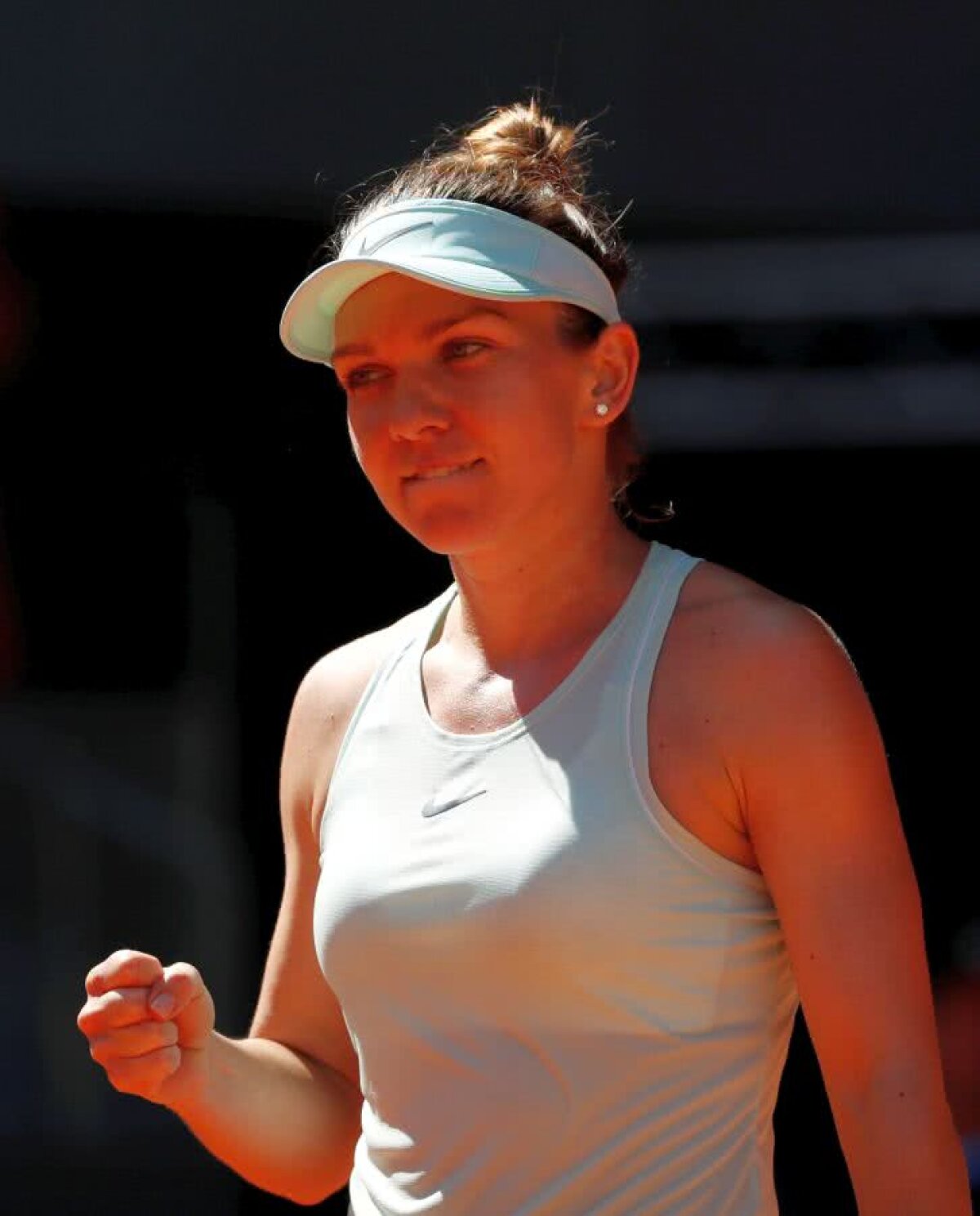 SIMONA HALEP - BELINDA BENCIC 6-2, 6-7(2), 6-0 // VIDEO+FOTO » Halep dispută a patra finală la Madrid și e la un singur meci de locul 1 WTA! Cu cine va juca