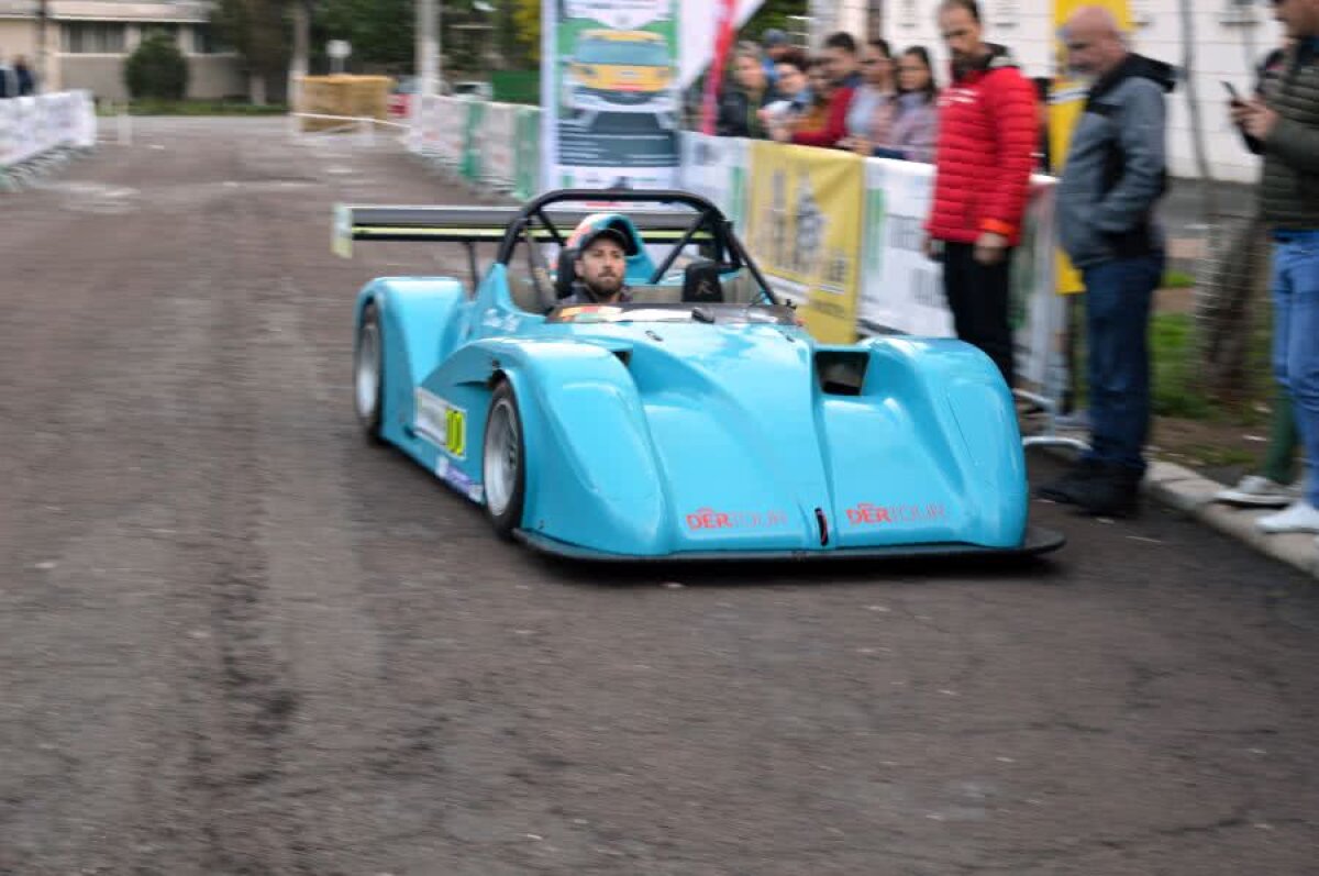 VIDEO + FOTO Dani Oțil a atras toate privirile cu bolidul său Radical SR4 la Campionatul Național de Super Rally!