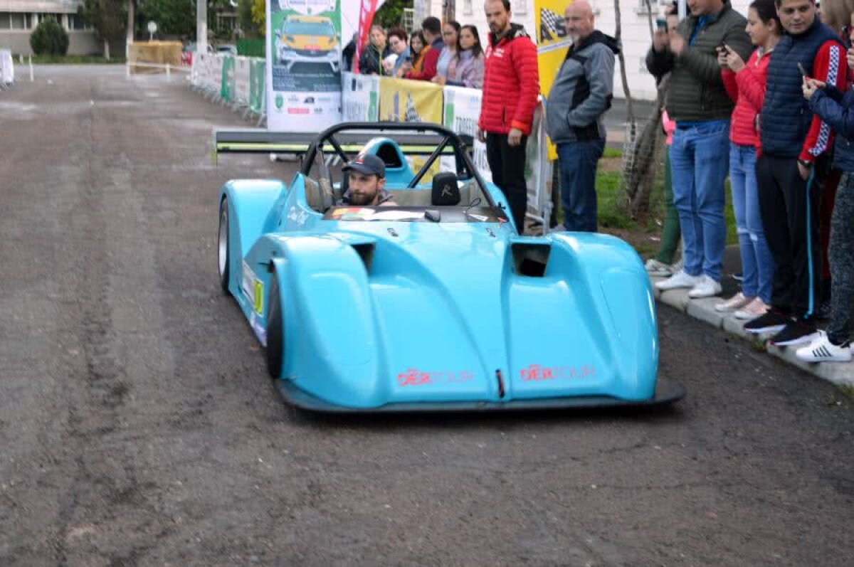 VIDEO + FOTO Dani Oțil a atras toate privirile cu bolidul său Radical SR4 la Campionatul Național de Super Rally!