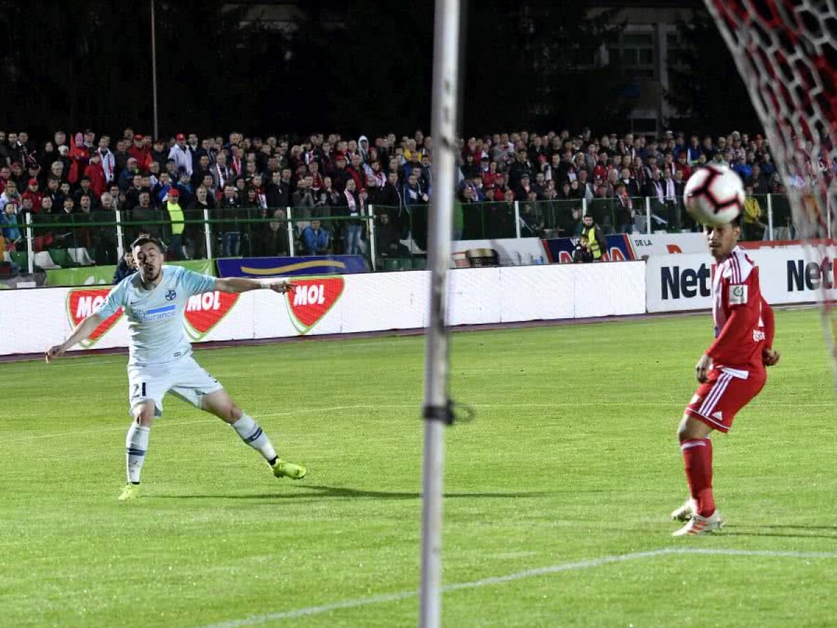 SEPSI - FCSB 1-5 // VIDEO Formația lui Mihai Teja zdrobește cea mai slabă echipă din play-off și amână deznodământul în lupta pentru titlu! 