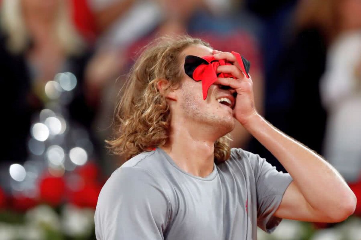 ATP MADRID // VIDEO+FOTO „Regicidul” Stefanos Tsitsipas rescrie istoria! Victorie fulminantă în fața lui Nadal în semifinalele de la Madrid + Performanță senzațională împotriva coloșilor din clasament, la doar 20 de ani