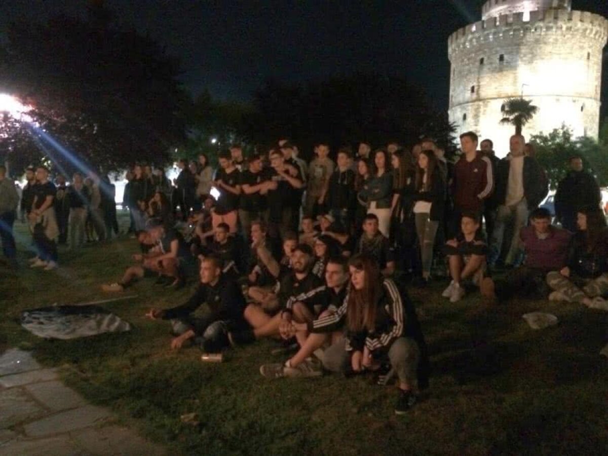VIDEO+FOTO Atmosferă incendiară în Salonic! Fanii lui PAOK, show după ce Răzvan Lucescu a câștigat Cupa Greciei