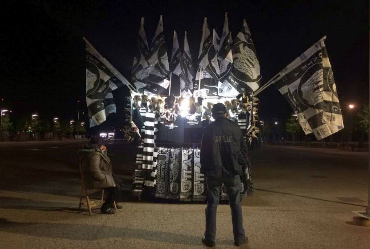 VIDEO+FOTO Atmosferă incendiară în Salonic! Fanii lui PAOK, show după ce Răzvan Lucescu a câștigat Cupa Greciei