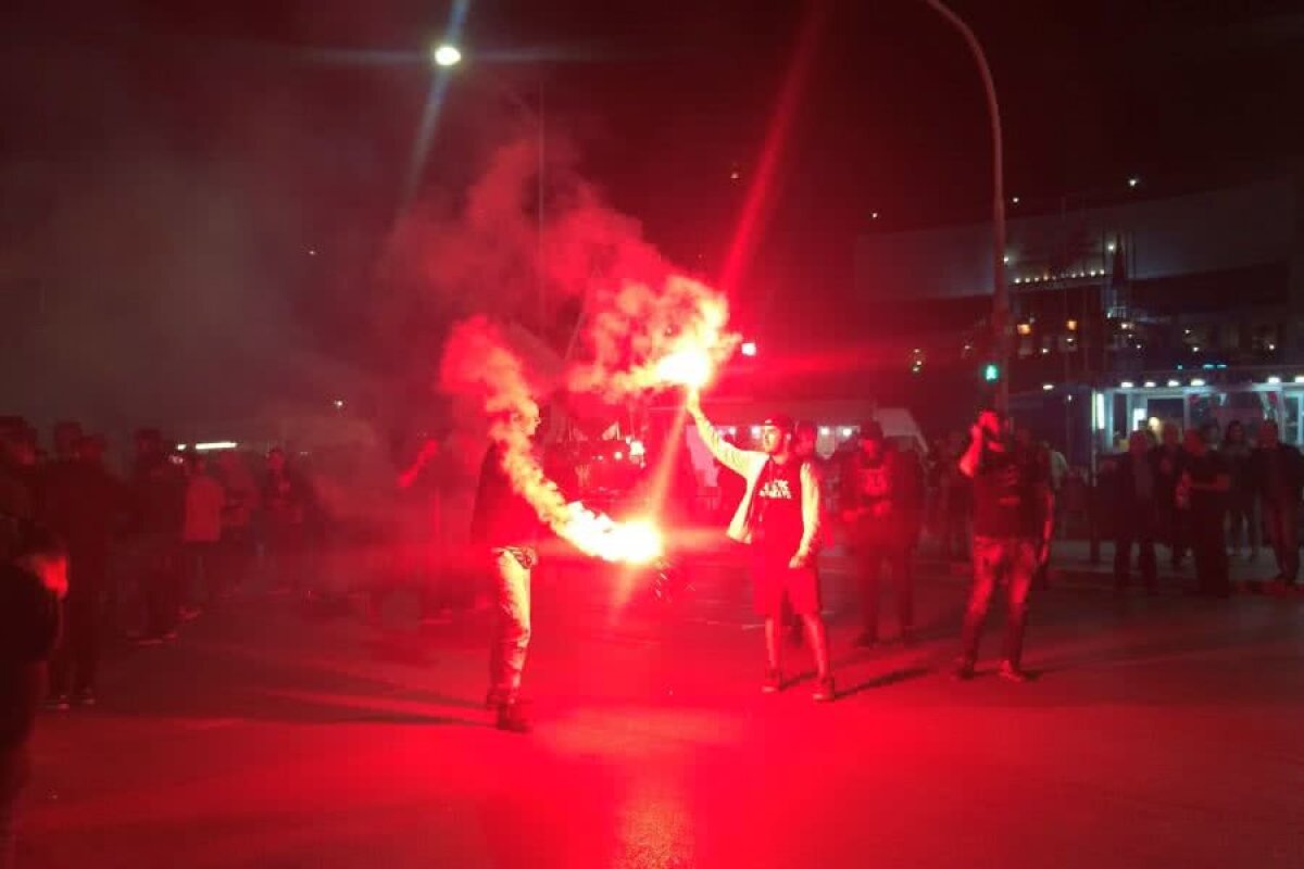 VIDEO+FOTO Atmosferă incendiară în Salonic! Fanii lui PAOK, show după ce Răzvan Lucescu a câștigat Cupa Greciei