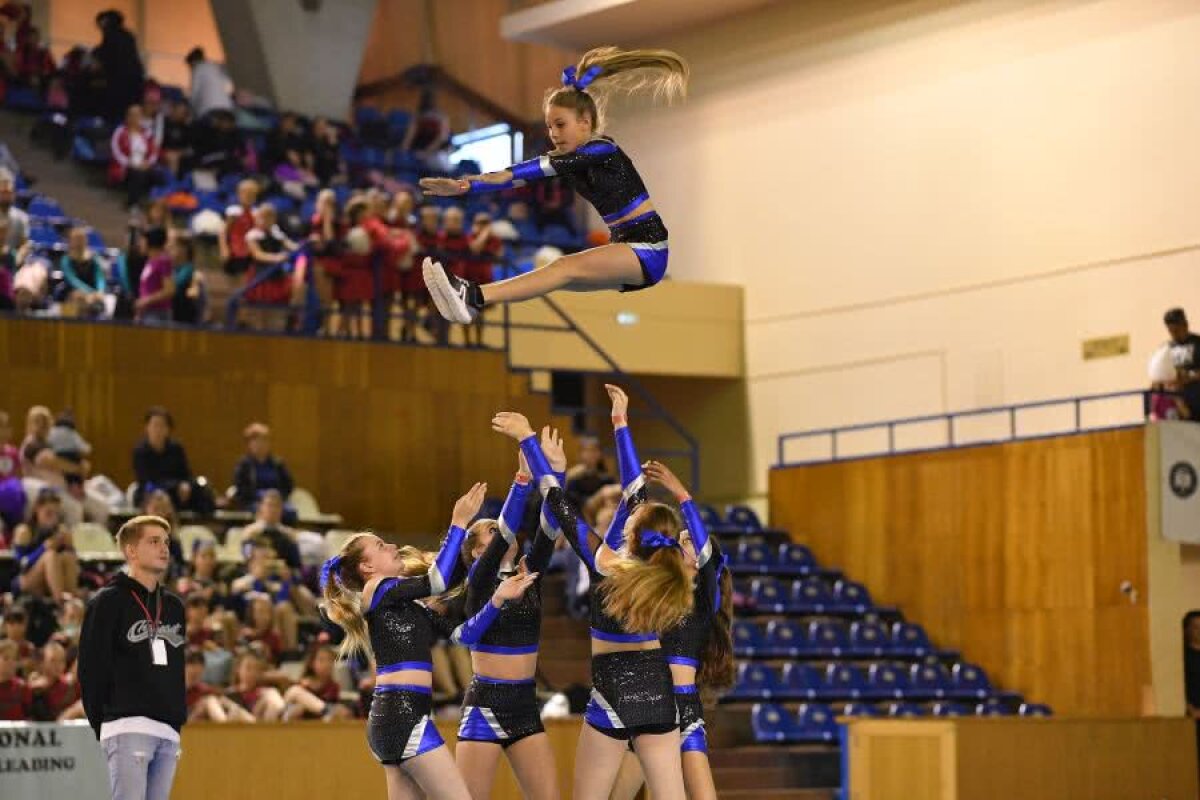 GALERIE FOTO Imagini spectaculoase de la Campionatul Național de Majorete și Cheerleading, care se desfășoară astăzi la Cluj