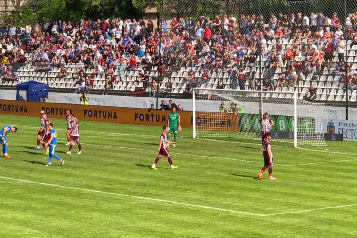 RAPID - UNIREA SLOBOZIA 3-0 // FOTO Rapid a promovat în Liga 2! Giuleștenii au făcut spectacol în fața a 8.000 de spectatori