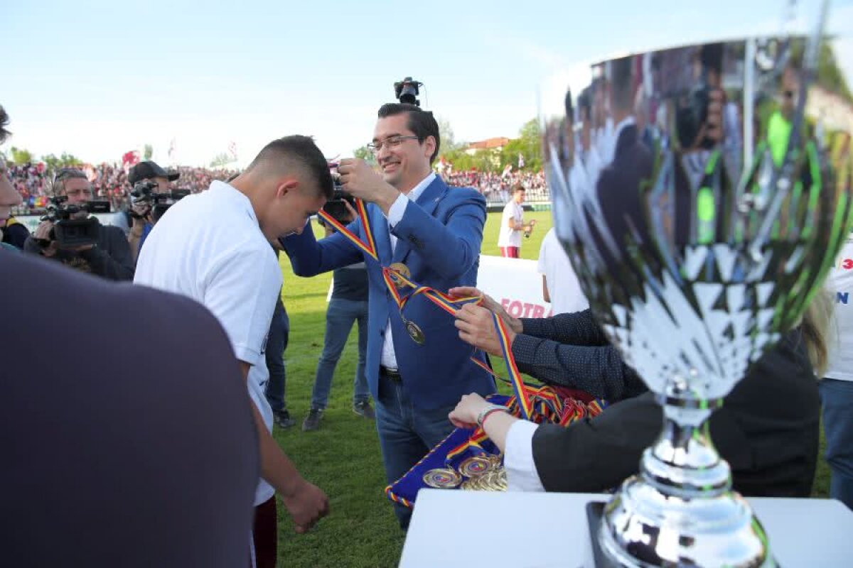 RAPID - UNIREA SLOBOZIA 3-0 // FOTO Rapid a promovat în Liga 2! Giuleștenii au făcut spectacol în fața a 8.000 de spectatori