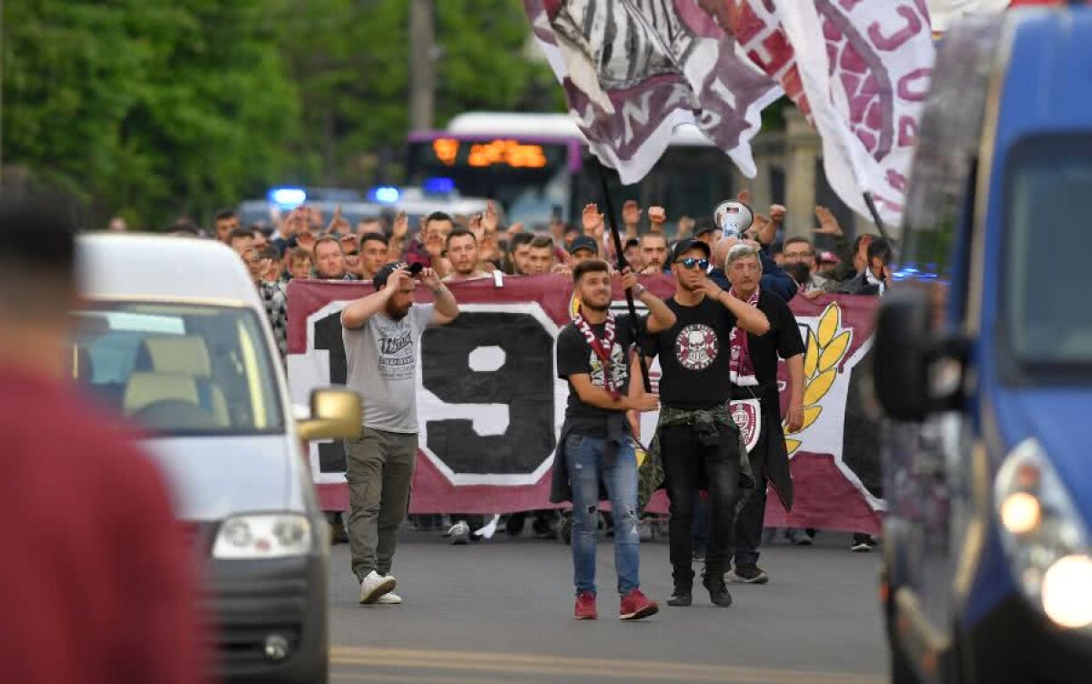 CFR CLUJ - CSU CRAIOVA // VIDEO+FOTO Spectacol pe străzile din Cluj făcut de suporterii lui CFR!