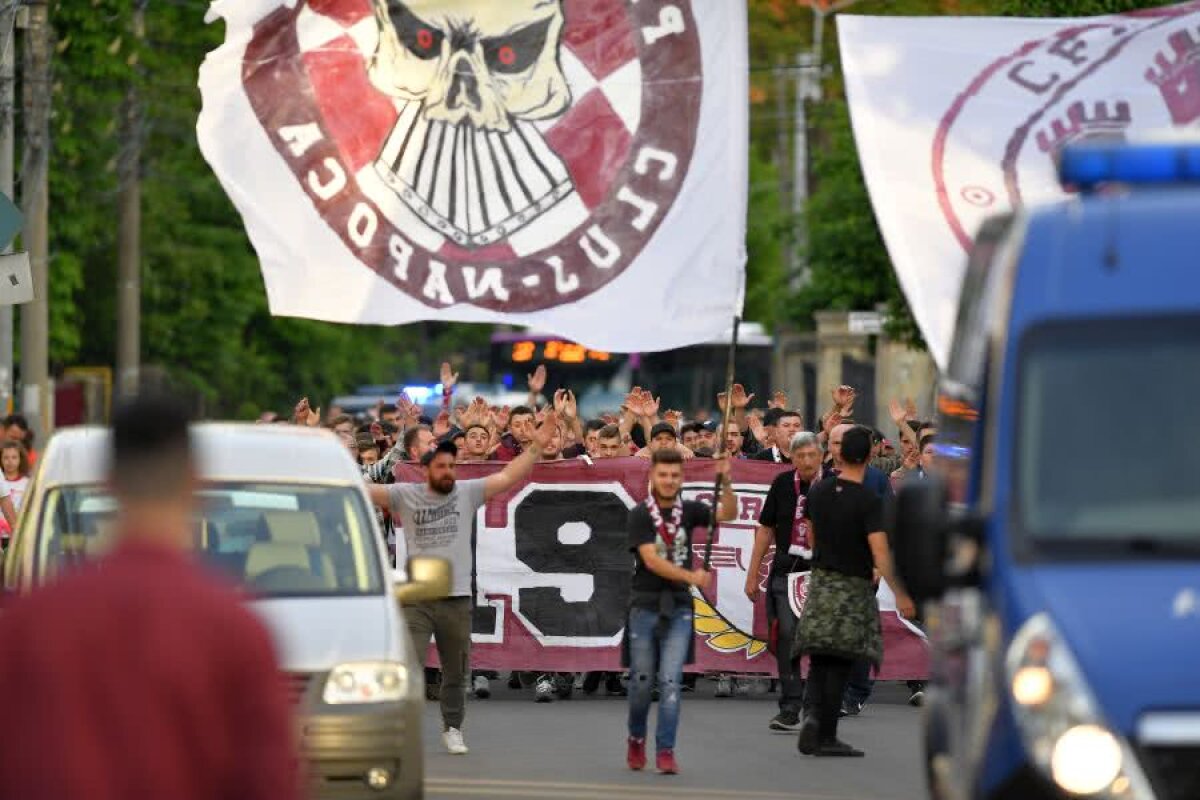 CFR CLUJ - CSU CRAIOVA // VIDEO+FOTO Spectacol pe străzile din Cluj făcut de suporterii lui CFR!