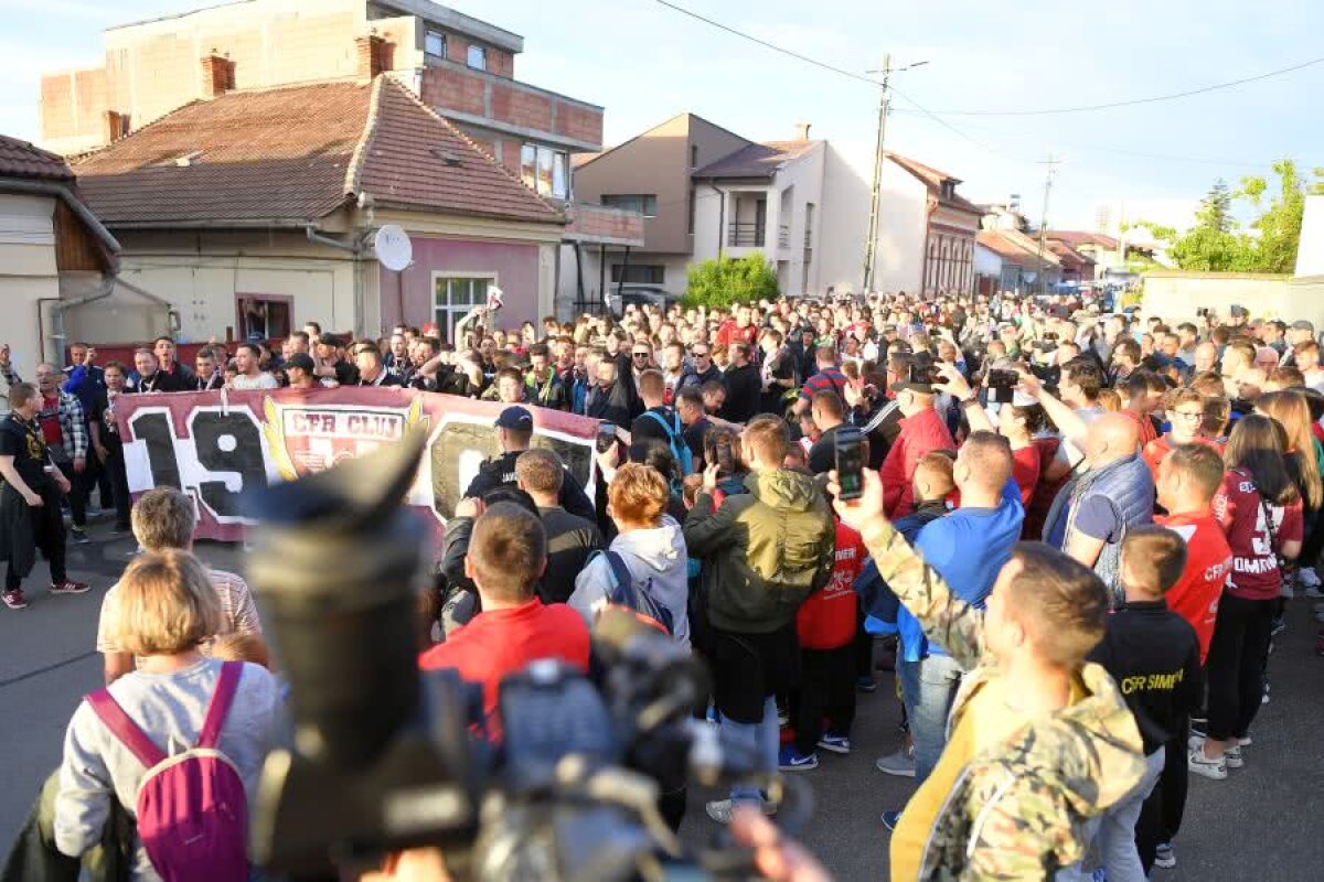 CFR CLUJ - CSU CRAIOVA // VIDEO+FOTO Spectacol pe străzile din Cluj făcut de suporterii lui CFR!