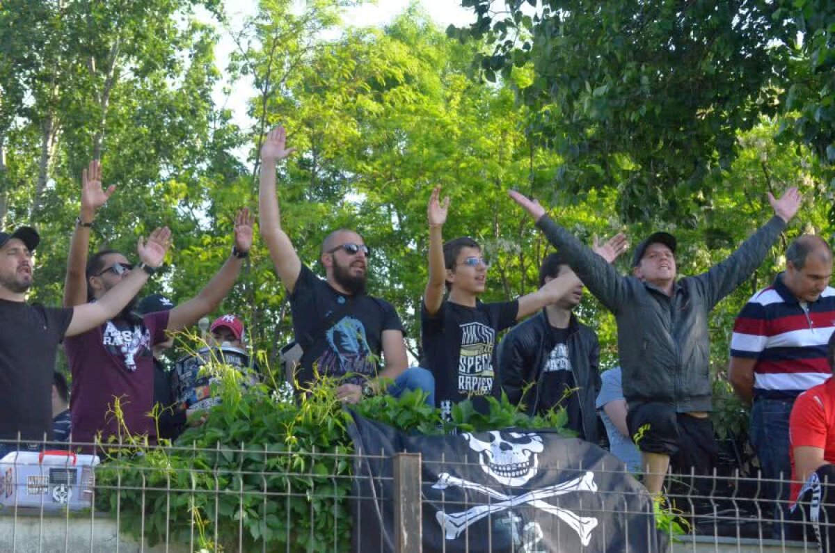 VIDEO+FOTO ACS Rapid Frumoșii Nebuni ai Giuleștiului a promovat în Liga 4! O altă entitate care susține că e continuatoarea Rapidului va lupta anul viitor pentru Liga 3