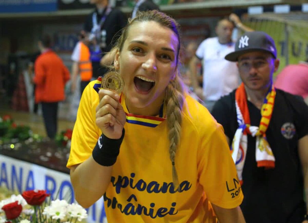 VIDEO+FOTO Titlul se întoarce acasă! Râmnicu Vâlcea câștigă campionatul la handbal feminin+ Imagini superbe de la premiere