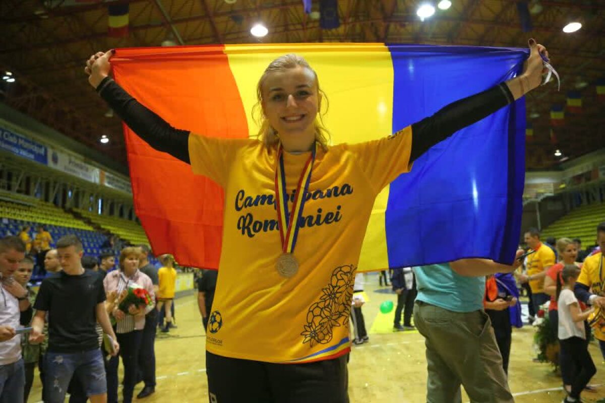 VIDEO+FOTO Titlul se întoarce acasă! Râmnicu Vâlcea câștigă campionatul la handbal feminin+ Imagini superbe de la premiere