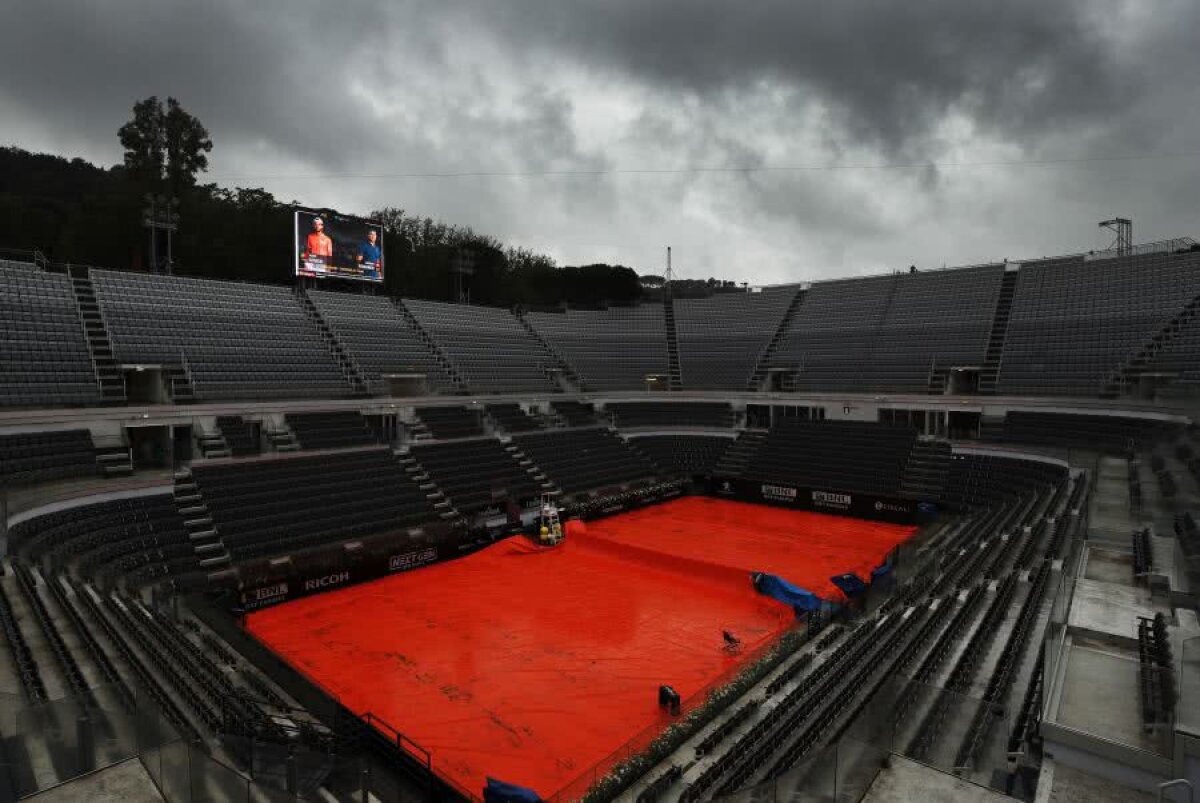 WTA ROMA // FOTO Organizatorii și-au pus spectatorii în cap! Decizia luată în ziua în care niciun meci de la Foro Italico nu s-a jucat din cauza ploii