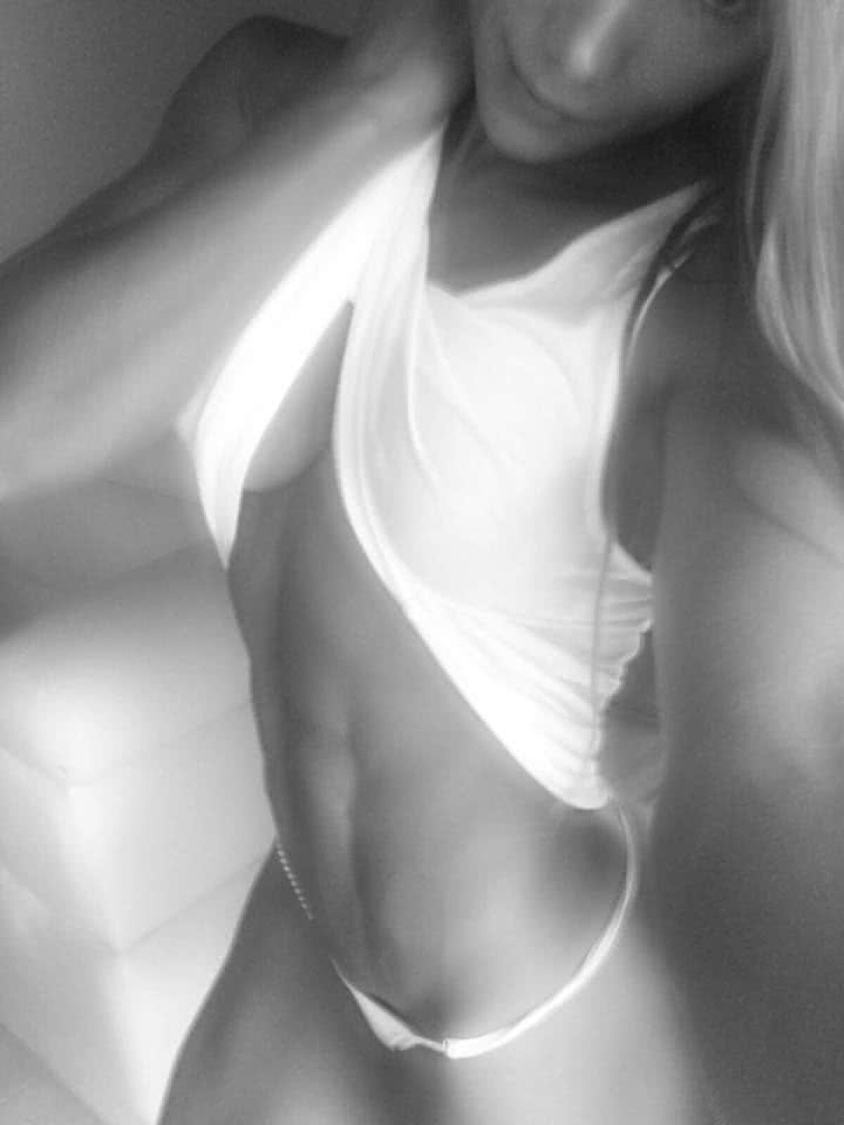 Galerie foto HOT! Iubita lui Arturo Vidal e regina fitnessului: are 2,6 milioane de urmăritori pe Instagram