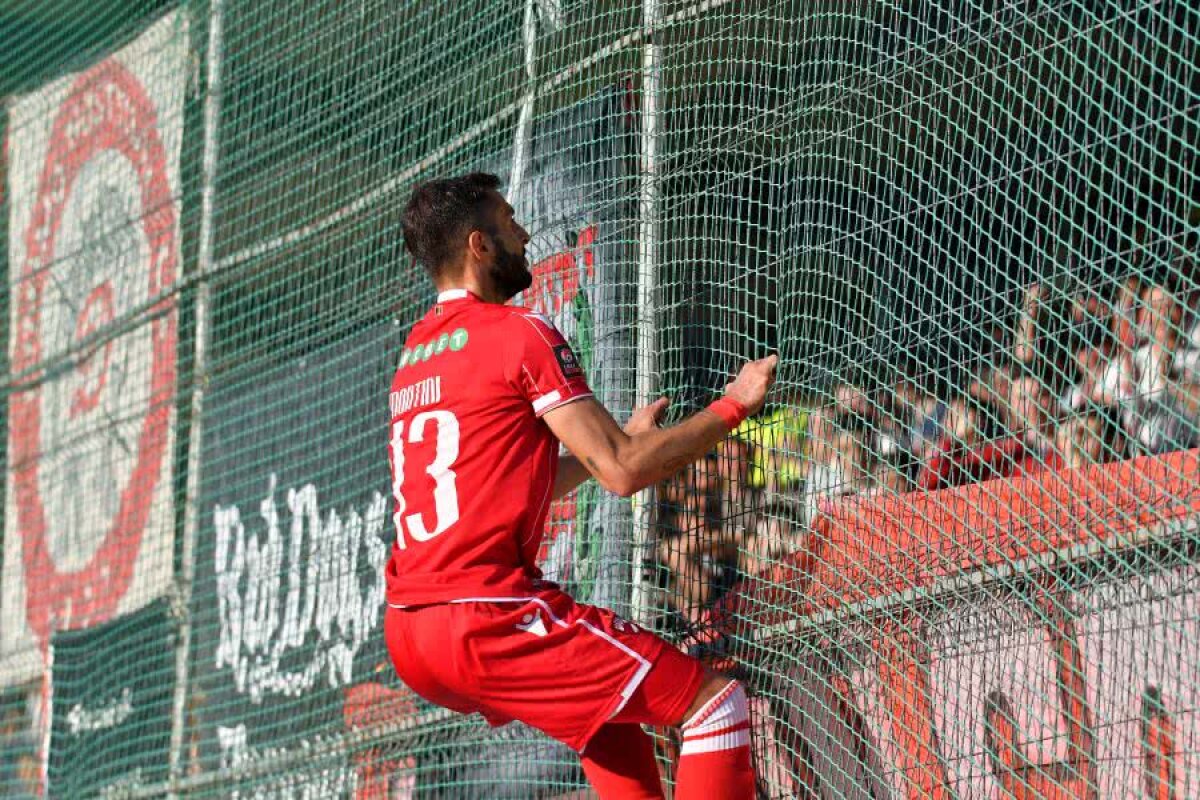 CHIAJNA - DINAMO 0-2 // FOTO + VIDEO Dinamo câștigă fără probleme la Chiajna și urcă pe primul loc în play-out! Ilfovenii sunt cu un pas în liga secundă