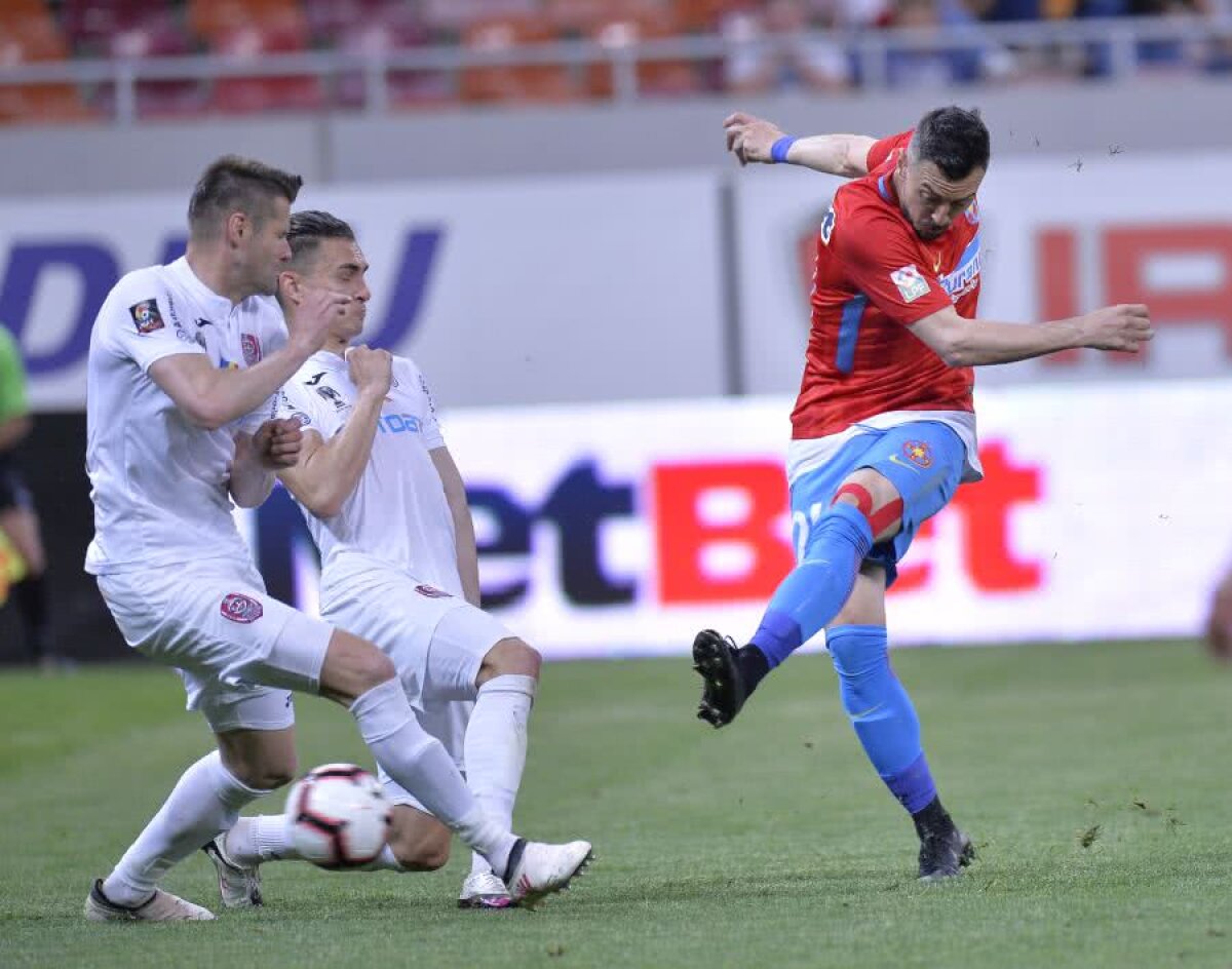 FCSB - CFR CLUJ 1-0 // FOTO + VIDEO Obrigado, Teixeira! Veteranul roș-albastru a tranșat derby-ul fără miză de pe Arena Națională printr-o „foarfecă” de senzație