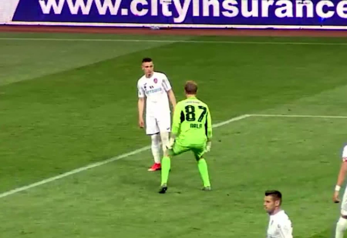 FCSB - CFR CLUJ // VIDEO + FOTO Arlauskis, criză de nervi în fața lui Costache după golul lui Teixeira » Ce a decis Dan Petrescu