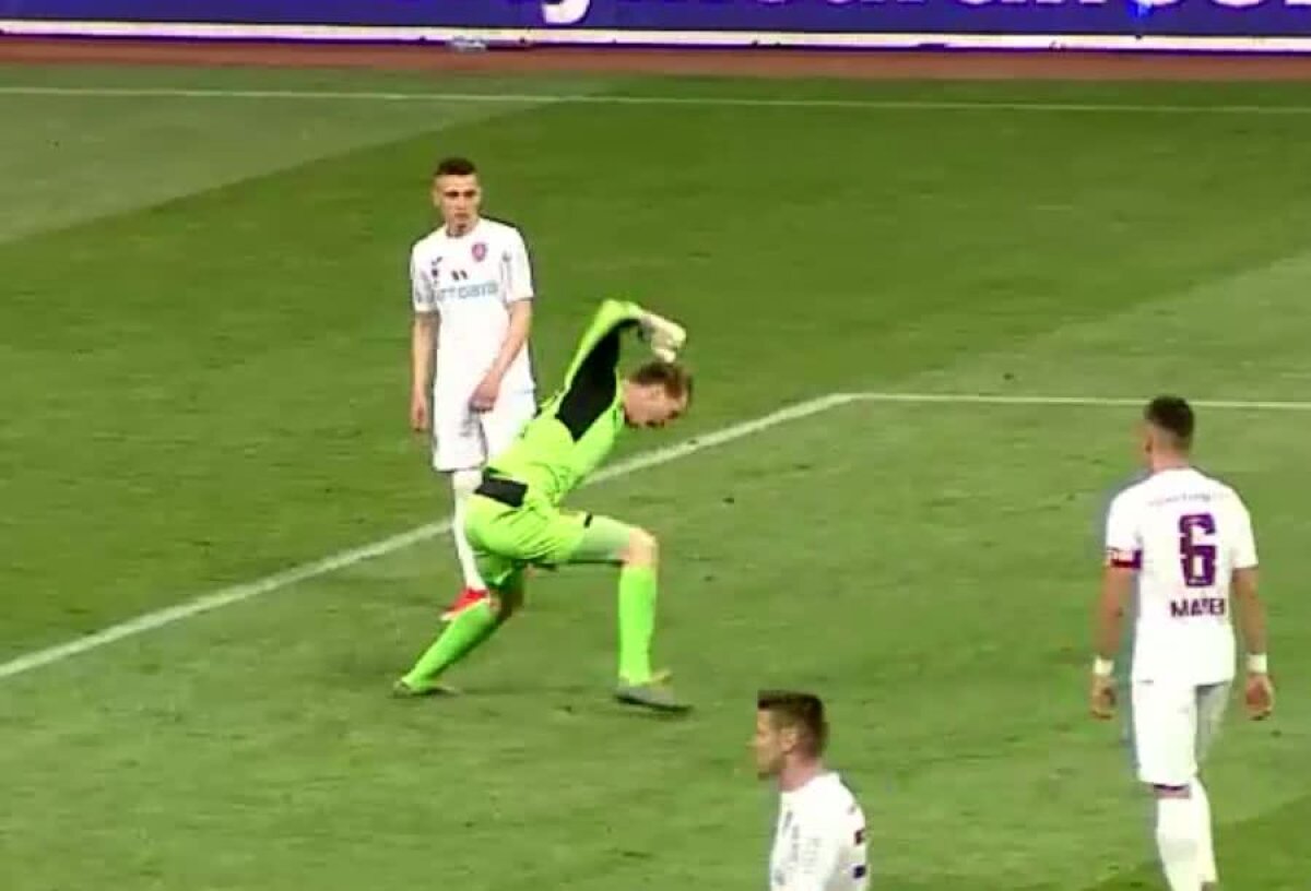 FCSB - CFR CLUJ // VIDEO + FOTO Arlauskis, criză de nervi în fața lui Costache după golul lui Teixeira » Ce a decis Dan Petrescu