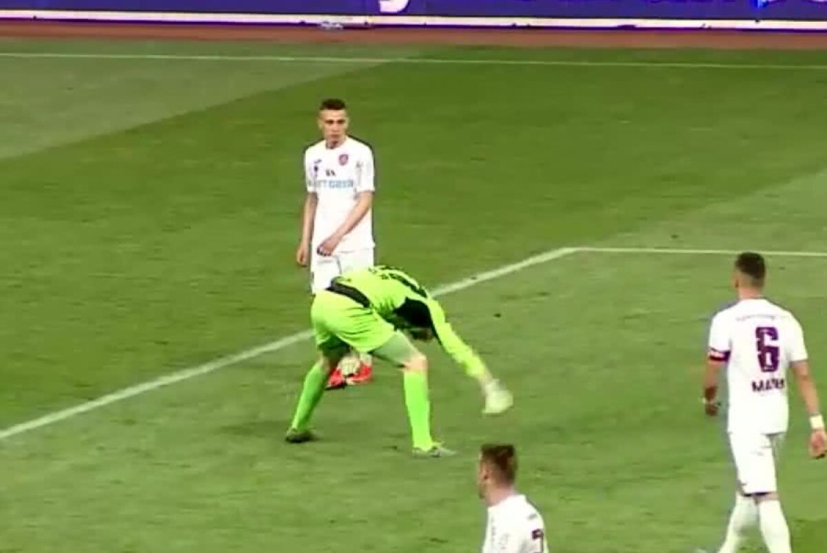 FCSB - CFR CLUJ // VIDEO + FOTO Arlauskis, criză de nervi în fața lui Costache după golul lui Teixeira » Ce a decis Dan Petrescu