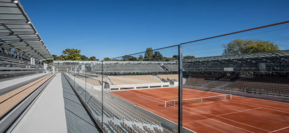 VIDEO ARENA SIMONNE MATHIEU // Bijuteria care o așteaptă pe Simona Halep la Roland Garros » Cum s-a construit de la zero „cea mai frumoasă arenă din lume!”: sculpturi de Auguste Rodin și mii de metri pătrați de verdeață!