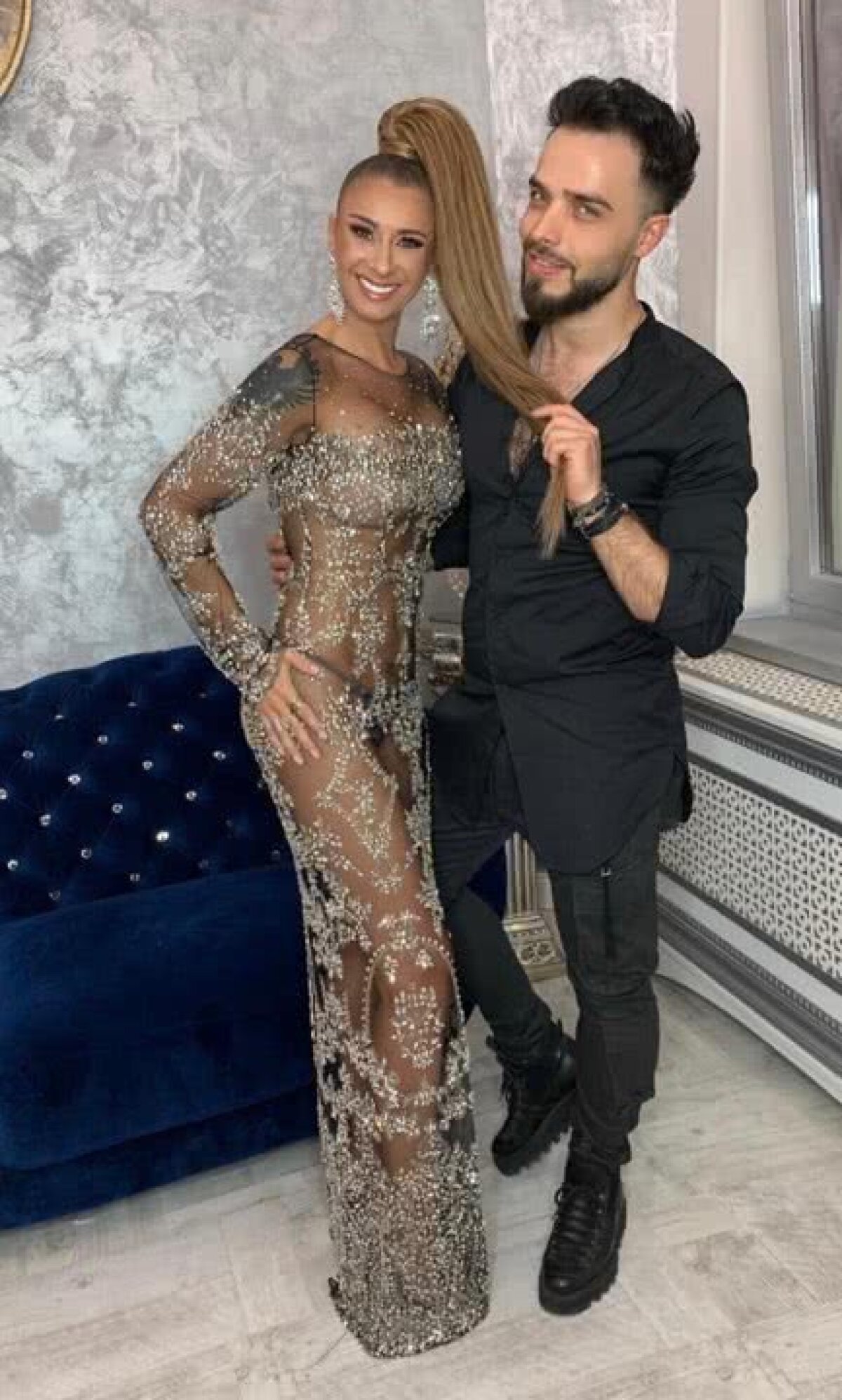 VIDEO+FOTO Anamaria Prodan, apariție SUPERHOT la petrecerea Viva: cu lenjeria intimă la vedere!