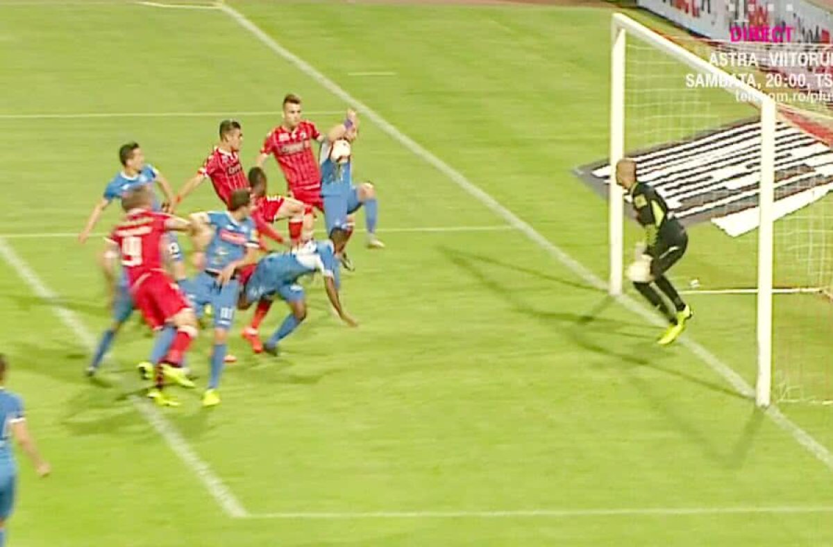 DINAMO - POLI IAȘI // VIDEO+FOTO Elevii lui Mircea Rednic au cerut penalty în prima repriză! 