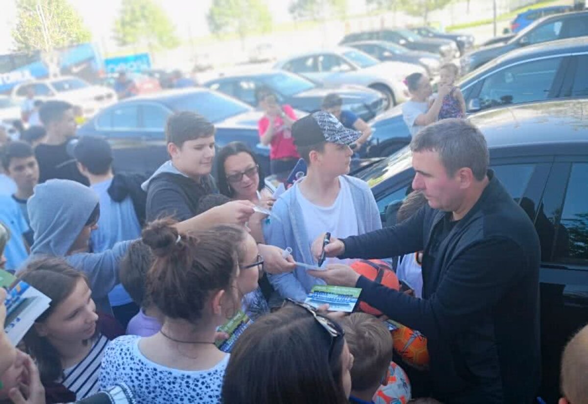 VIITORUL - ASTRA, FINALA CUPEI // Asaltați de fani » Gică Hagi, Ianis și Eric au fost favoriții puștilor constănțeni