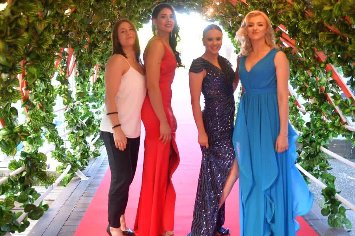 GALERIE FOTO Reflectoarele pe Vâlcea și Dinamo » „Dulăii” și campioanele de la SCM Râmnicu Vâlcea au  „sclipit” la Gala Handbalului Românesc 