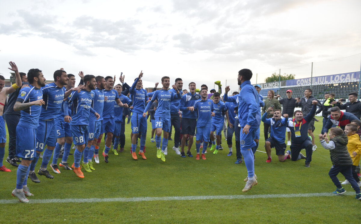 VIDEO+FOTO Academica Clinceni a promovat în Liga 1 » Imaginile bucuriei: cum au sărbătorit jucătorii momentul istoric