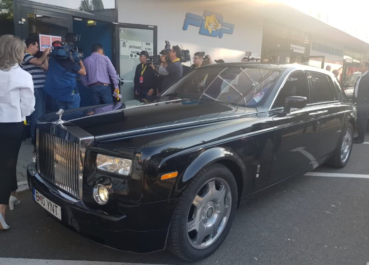 ASTRA - VIITORUL // FOTO + VIDEO EXCLUSIV Ioan Niculae a coborât dintr-un Rolls Royce de lux, deși jucătorii săi vor să depună memorii!