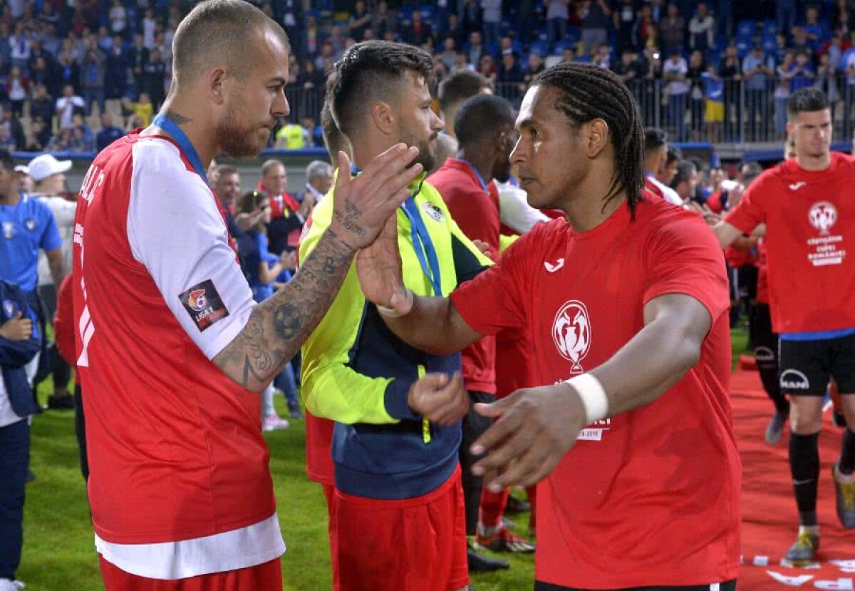 VIITORUL A CÂȘTIGAT CUPA // VIDEO+FOTO Cupa României e la Ovidiu! 11 imagini de senzație surprinse după meci: Ianis Hagi a sărutat trofeul, Eric l-a consolat pe Alibec + baie de confetti