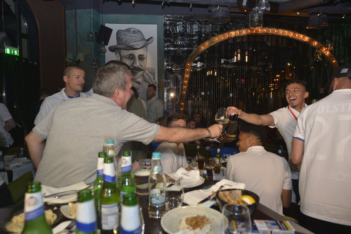 VIITORUL A CÂȘTIGAT CUPA // VIDEO Imagini de senzație de la petrecerea Viitorului: Hagi a dansat Pamporea alături de brazilieni și de Stere Halep + Eric s-a dezlănțuit pe manele