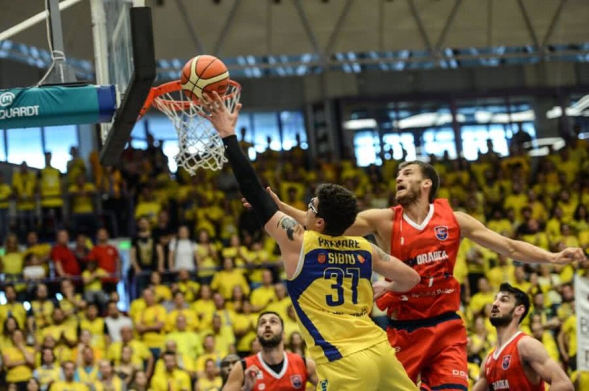 CSU SIBIU - CSU ORADEA 87-89 // VIDEO+FOTO Surpriză în primul meci al finalei campionatului de baschet, în Sala Transilvania: „Atitudinea ne-a distrus”