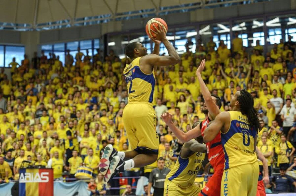 CSU SIBIU - CSU ORADEA 87-89 // VIDEO+FOTO Surpriză în primul meci al finalei campionatului de baschet, în Sala Transilvania: „Atitudinea ne-a distrus”