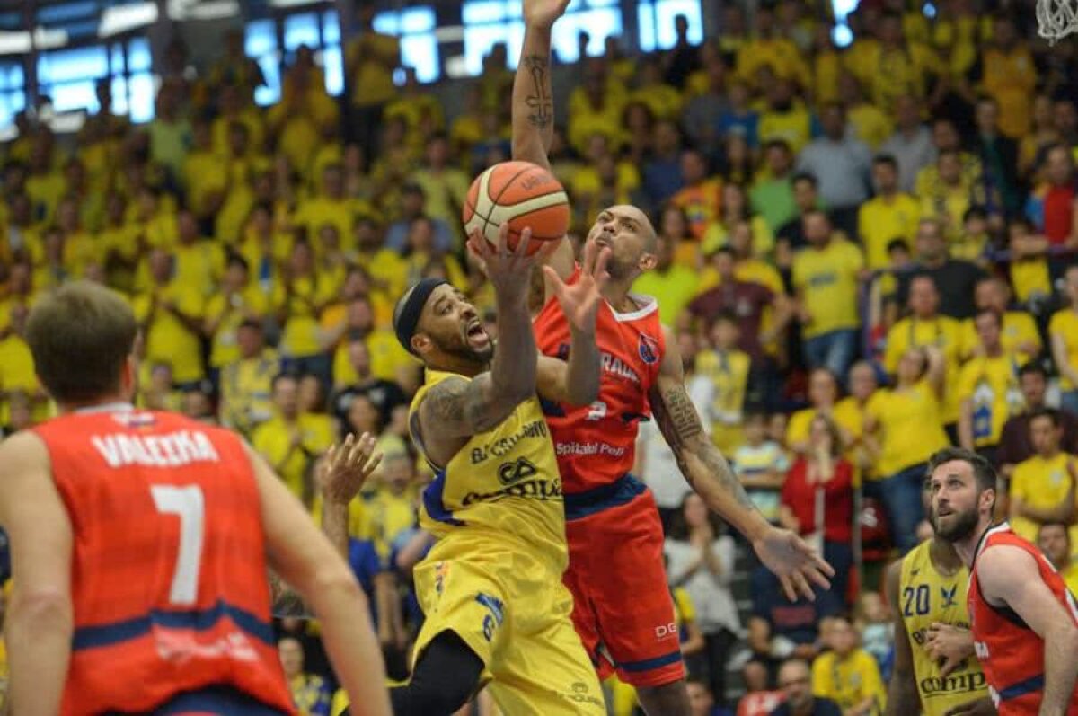 CSU SIBIU - CSU ORADEA 87-89 // VIDEO+FOTO Surpriză în primul meci al finalei campionatului de baschet, în Sala Transilvania: „Atitudinea ne-a distrus”