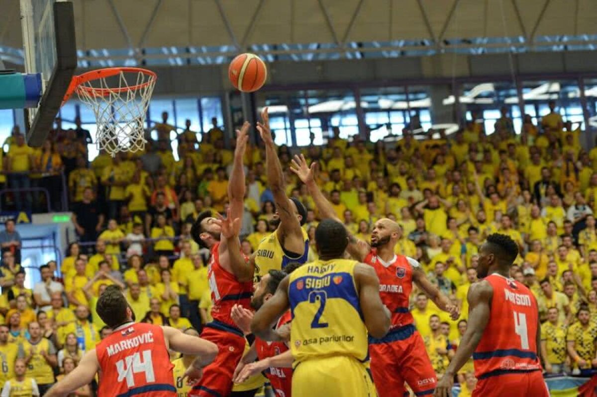 CSU SIBIU - CSU ORADEA 87-89 // VIDEO+FOTO Surpriză în primul meci al finalei campionatului de baschet, în Sala Transilvania: „Atitudinea ne-a distrus”