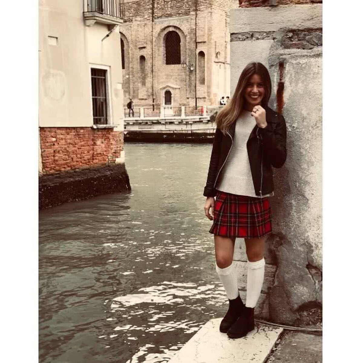 FOTO Scene reprobabile la un meci de juniori U14 » S-a dezbrăcat în fața arbitrei: „Ori îmi faci sex oral, ori mă dai afară!”