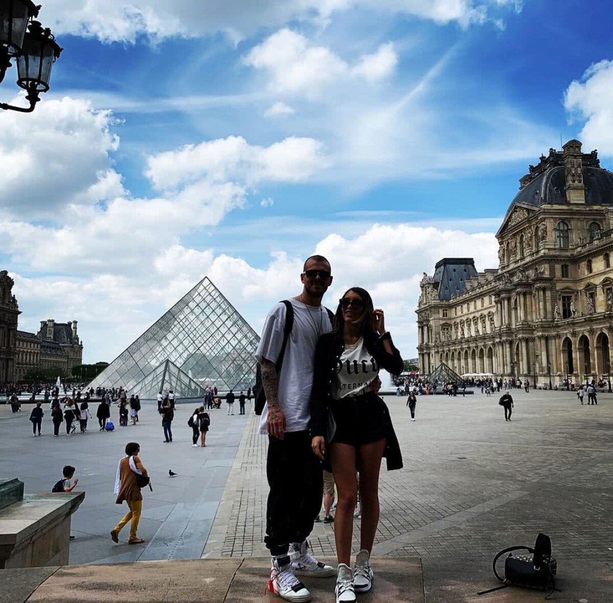 GALERIE FOTO // Denis Alibec a plecat în vacanță alături de iubita sa » Ce destinație a ales fotbalistul Astrei