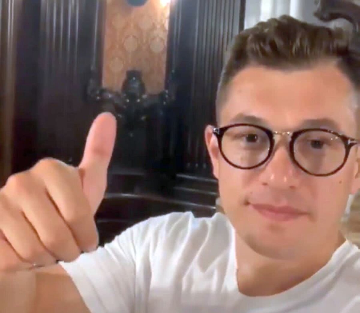 VIDEO + FOTO Petrecere a „greilor” FCSB cu narghilea și manele: „Și are buze criminale, sărutări distrugatoare, ea dă inimii culoare”