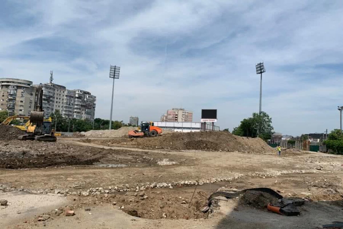 FOTO Noi imagini de pe șantierele din Ghencea și Giulești! Stadionul Stelei prinde contur, șansele ca arena Rapidului să fie gata pentru EURO sunt mici