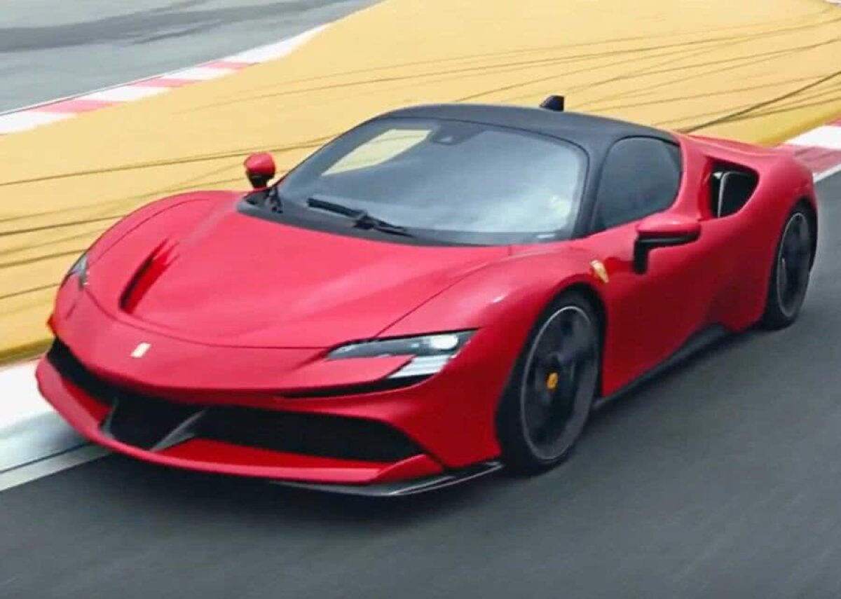 Noul Ferrari SF90 Stradale e o bestie! Ajunge la 100km/h în 2,5 secunde și are O MIE de cai putere