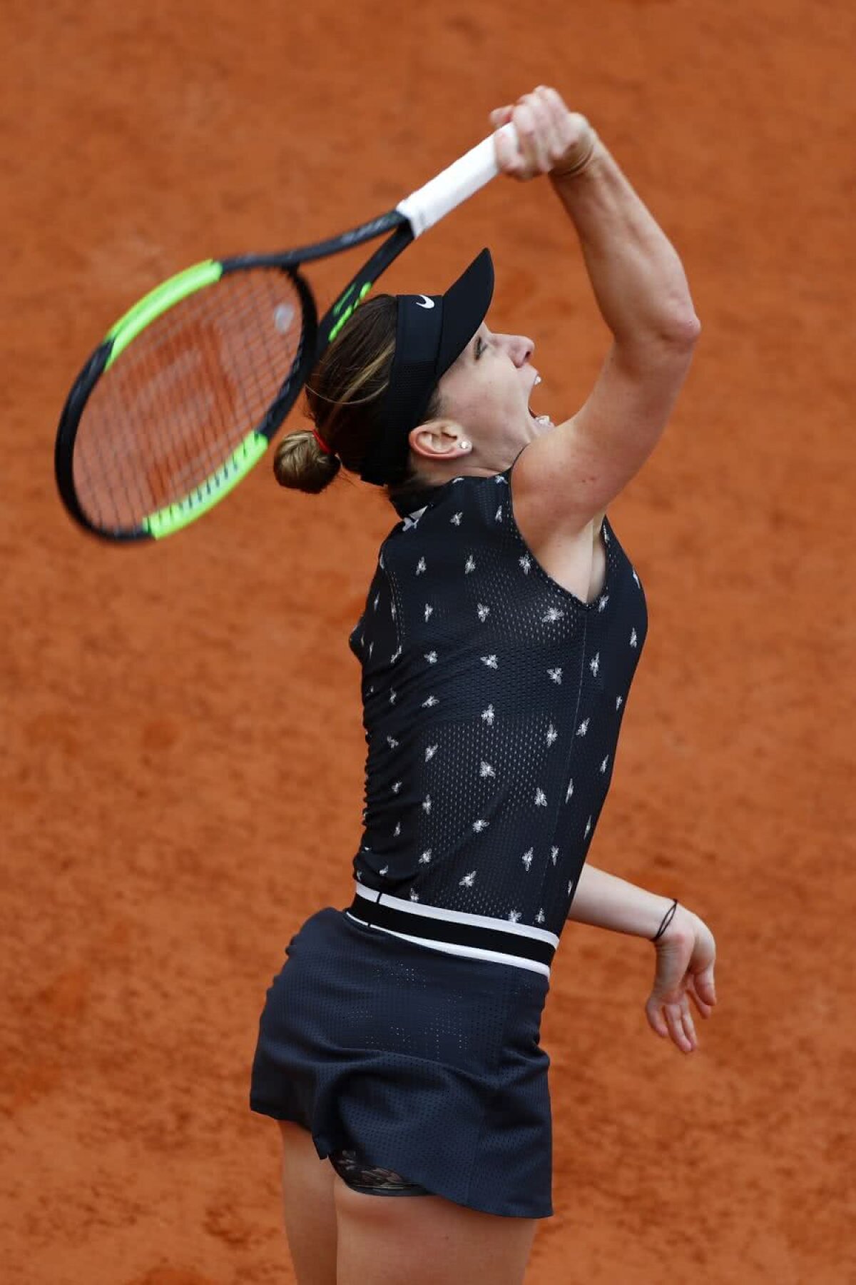 SIMONA HALEP - MAGDA LINETTE // VIDEO+FOTO Final haotic! Halep tremură, dar merge în șaisprezecimi la Roland Garros! Cu cine va juca