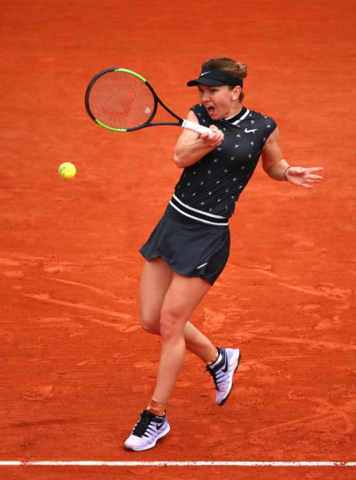 SIMONA HALEP - MAGDA LINETTE // VIDEO+FOTO Final haotic! Halep tremură, dar merge în șaisprezecimi la Roland Garros! Cu cine va juca