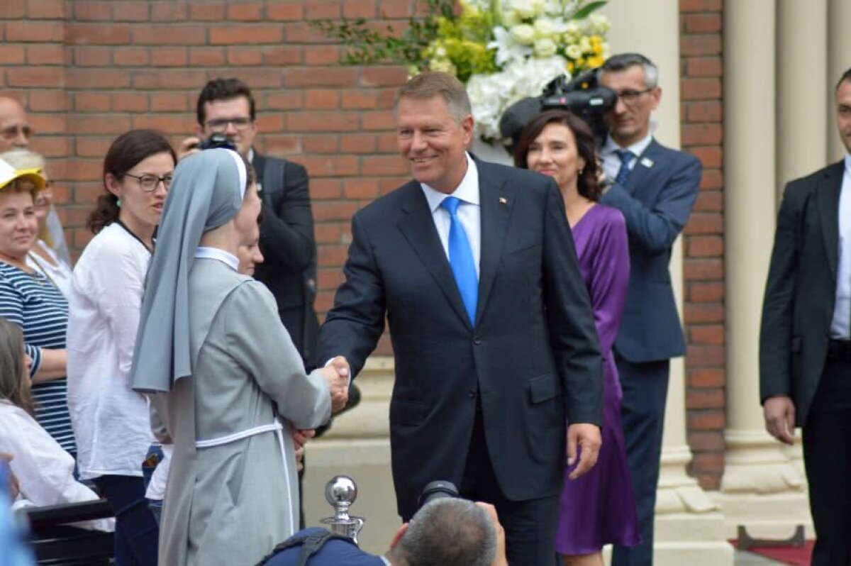 GALERIE FOTO PAPA FRANCISC LA BUCUREȘTI // Suveranul Pontif a petrecut prima zi în mijlocul autorităților și pelerinilor din România: „Să mergem împreună!”