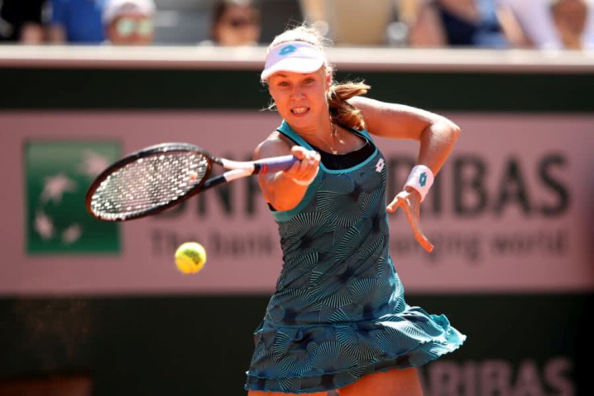 SIMONA HALEP LA ROLAND GARROS // VIDEO Naomi Osaka, principala favorită de la Roland Garros, a fost eliminată de Katerina Siniakova! 