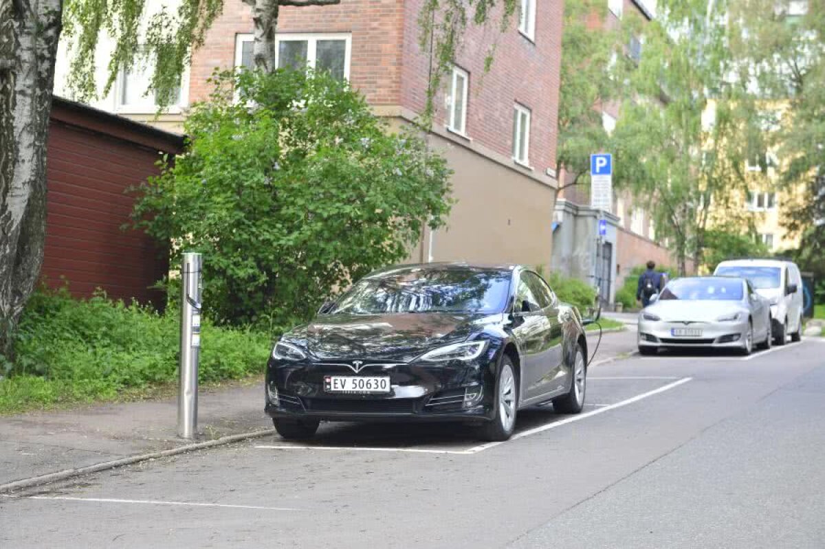 CORESPONDENȚĂ DIN OSLO // Vikingi pe curent electric » Reportaj din capitala Norvegiei, unde România își joacă șansele pentru EURO 2020