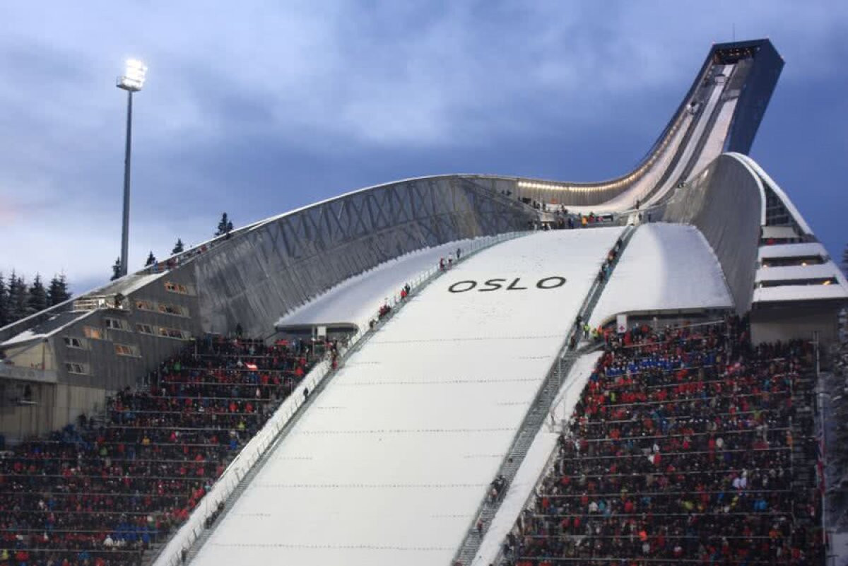 Corespondență GSP din Norvegia » VIDEO + FOTO Reportaj de la trambulina Holmenkollen, simbolul orașului Oslo: „Ne naștem cu schiurile în picioare”